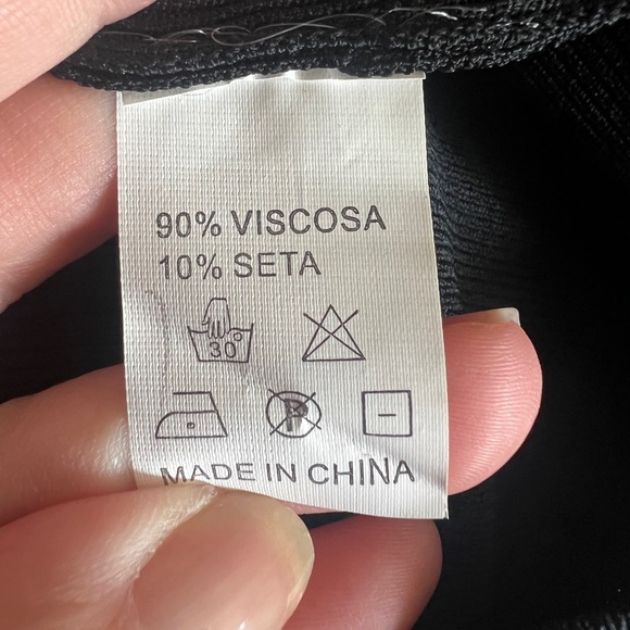 Kenneth Miller - V Neck Embellished Top - size Large - Picture 4 of 5